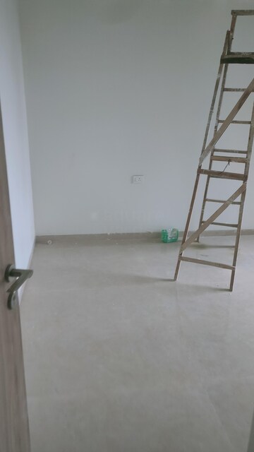 Room in 3 BHK Apartment at Dosti Eastern Bay, Wadala – for Rent