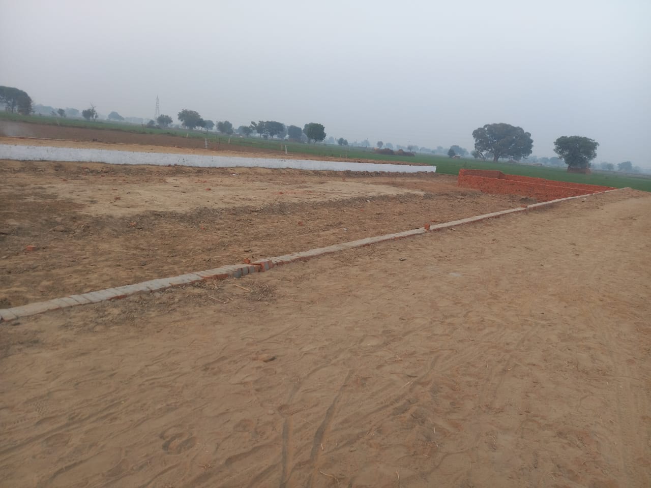 Plot For Sale in Sam Palm Olympia