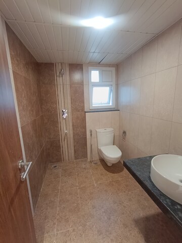 Bathroom in 3.5 BHK Apartment at Prestige Tranquil, Kokapet – for Rent