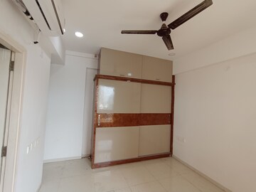 Room in 2 BHK Apartment at Pacifica Hillcrest Phase 1, Gachibowli – for Rent
