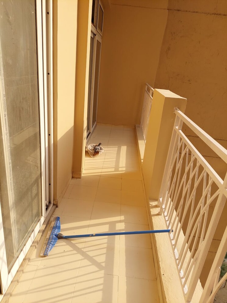 Balcony, mahagun-mywoods 3 Bedroom 1370 Sq.Ft. Apartment In Sector 16c Greater Noida Greater Noida 8137149