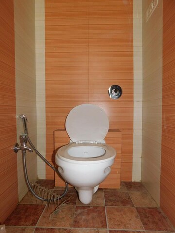 Bathroom in 4 BHK Apartment at Rajesh Raj Grandeur, Powai – for Sale