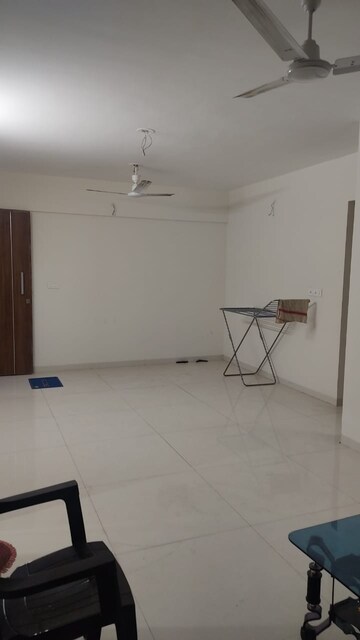 Room in 2 BHK Apartment at Aadi Allure, Kanjurmarg East – for Rent