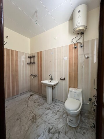 Bathroom in 3 BHK Independent House at RWA Apartments Sector 41, Sector 41 – for Rent