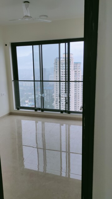Room in 2 BHK Apartment at Dosti Eastern Bay, Wadala – for Rent