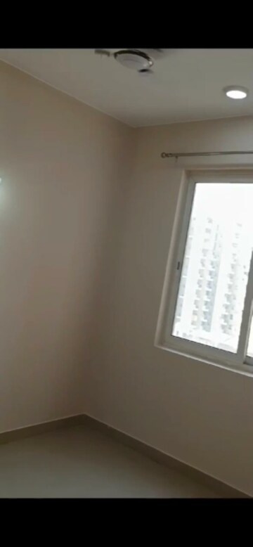 Room in 2 BHK Apartment at Alphacorp Gurgaon One 84, Sector 84 – for Rent