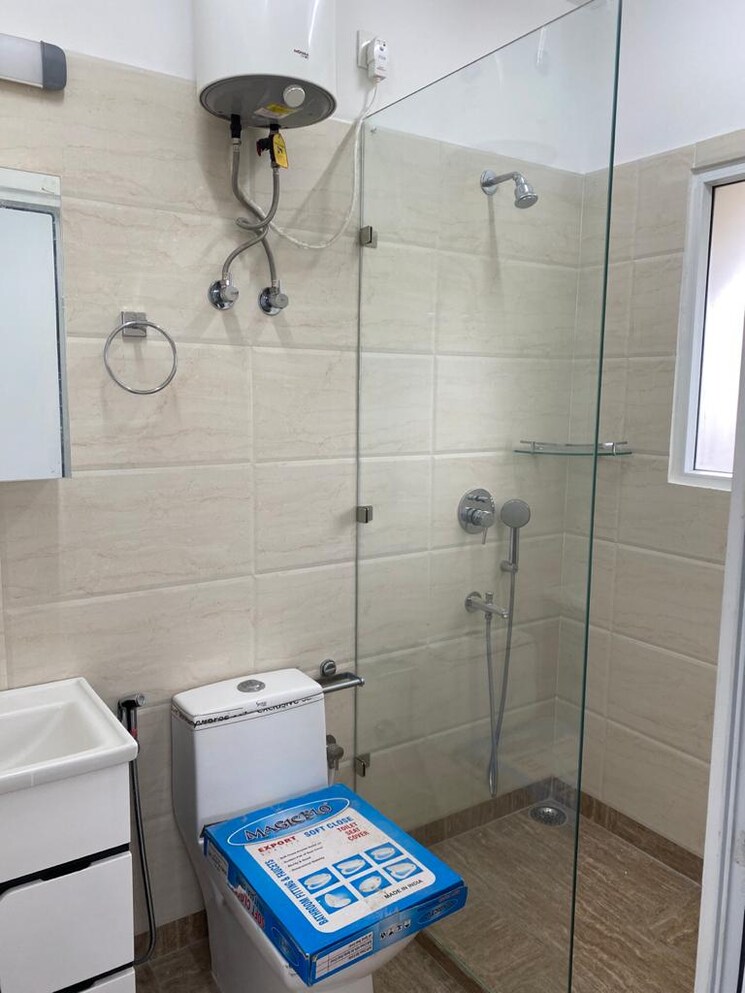 Bathroom, saket 2 Bedroom 80 Sq.Yd. Builder Floor In Saket Delhi 8137344