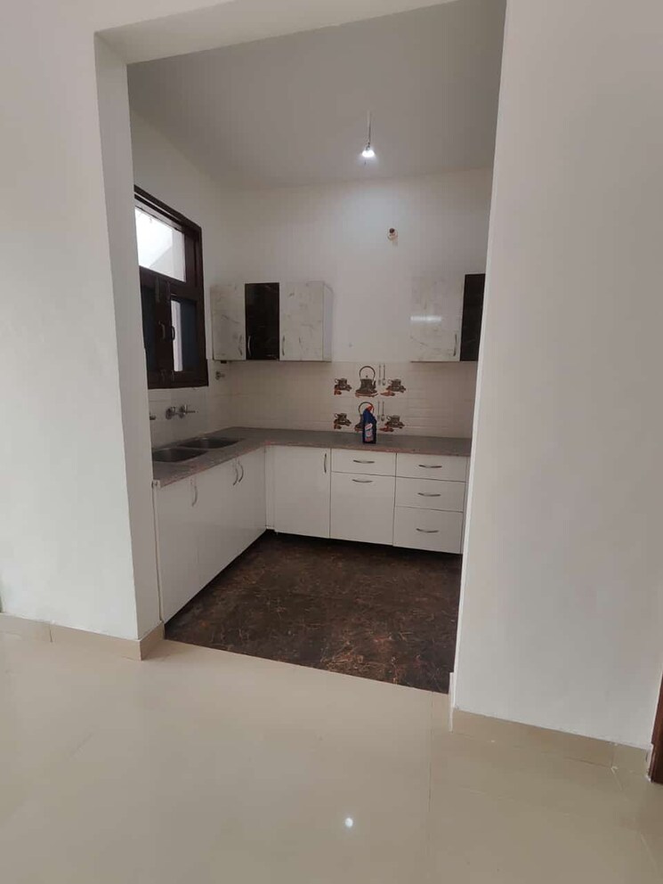 Kitchen, peer mucchalla 3 Bedroom 1200 Sq.Ft. Apartment In Peer Mucchalla Zirakpur 8137387