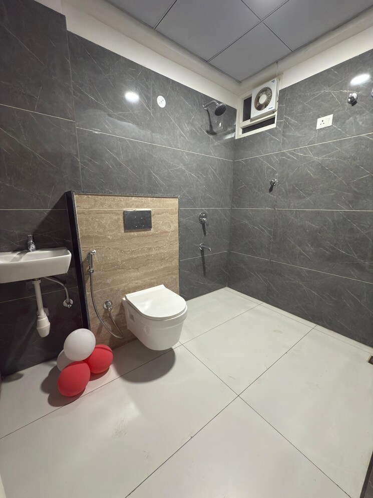 Attached Bathroom, mansarovar 4 Bedroom 1800 Sq.Ft. Builder Floor In Mansarovar Jaipur 8137443