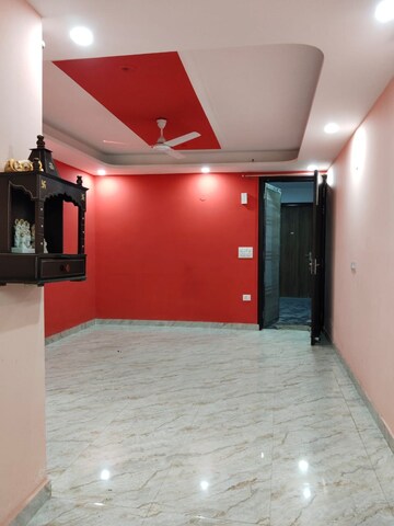 Room in 3 BHK Apartment at Saket – for Rent