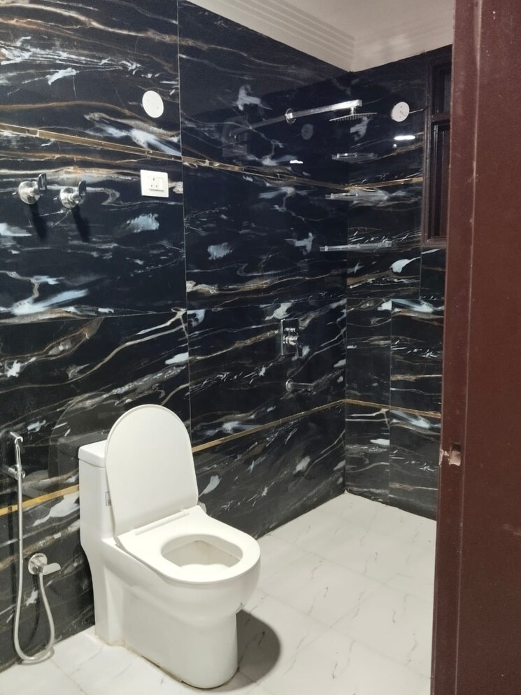 Attached Bathroom, saket 1 Bedroom 1320 Sq.Ft. Apartment In Saket Delhi 8137418