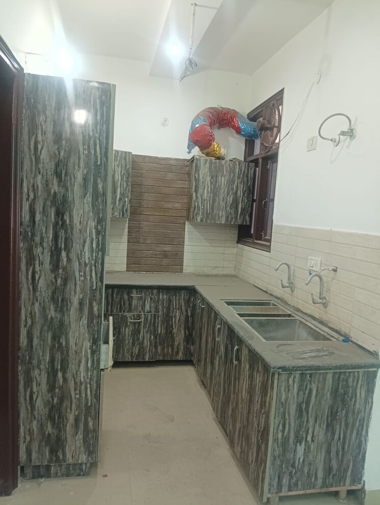 Kitchen, ambala highway 2 Bedroom 100 Sq.Yd. Builder Floor In Ambala Highway Zirakpur 8137560