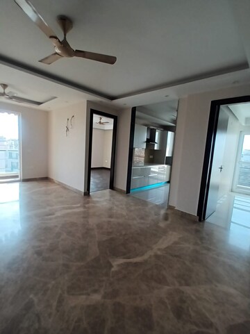 Room in 4 BHK Apartment at Ansal API Esencia, Sector 67 – for Rent