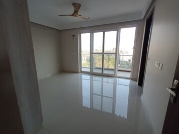 Room in 4 BHK Apartment at Ansal API Esencia, Sector 67 – for Rent