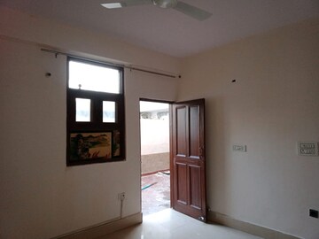 Room in 3 BHK Villa at Sector 100 – for Rent