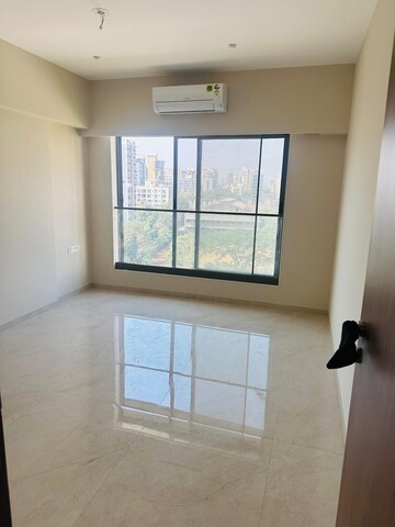 Room in 2 BHK Apartment at Shree Krishna Navageeta, Chembur – for Rent