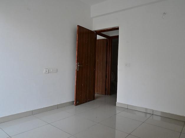 2.5 BHK + Study Room Apartment For Sale in Mahagun Mywoods II