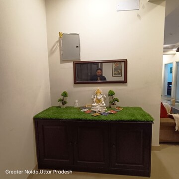 Furnished Amenities in 2.5 BHK Apartment at JM Florence, Tech Zone 4 Greater Noida – for Rent