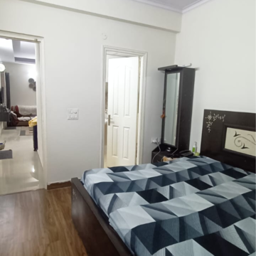 Bedroom in 2.5 BHK Apartment at JM Florence, Tech Zone 4 Greater Noida – for Rent