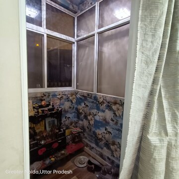 Furnished Amenities in 2.5 BHK Apartment at JM Florence, Tech Zone 4 Greater Noida – for Rent