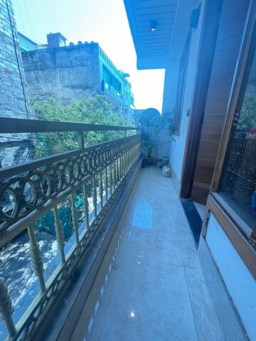 Balcony in 3 BHK Builder Floor at Saket – for Rent