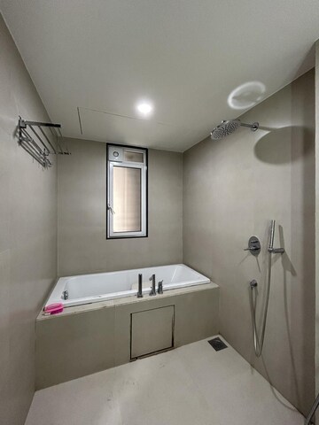 Room in 3.5 BHK Apartment at Lodha Belmondo, Gahunje – for Rent