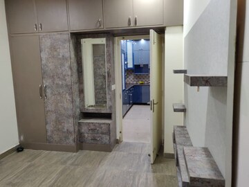 Building Lobby in 2.5 BHK Apartment at Mahagun Mywoods III, Sector 16c Greater Noida – for Rent