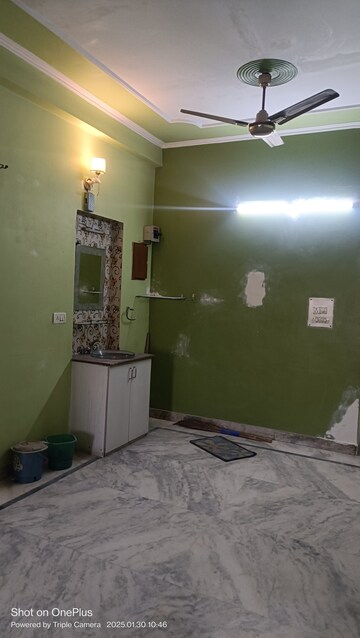 Room in 2 BHK Builder Floor at Ashoka Enclave 3, Sector 35 – for Rent