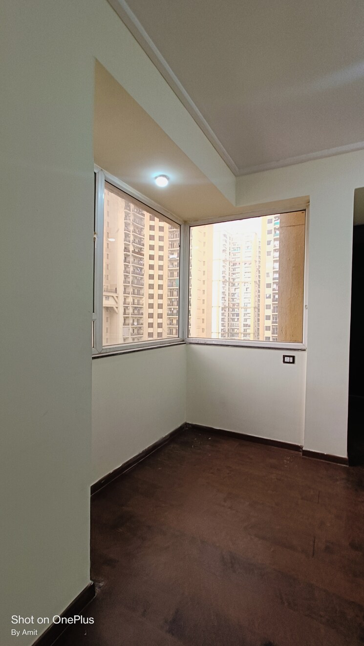 Room, dasnac-the-jewel 3 Bedroom 1900 Sq.Ft. Apartment In Sector 75 Noida 8137710
