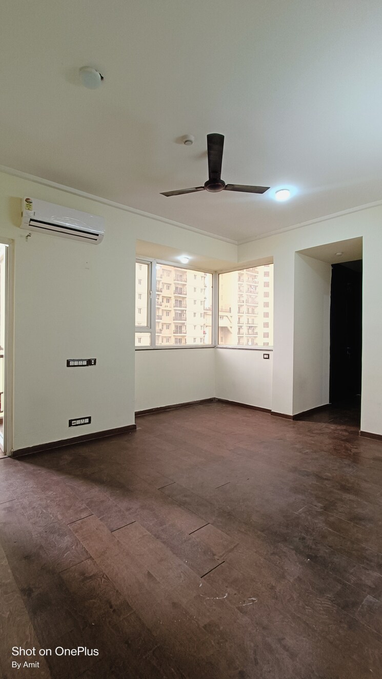 Room, dasnac-the-jewel 3 Bedroom 1900 Sq.Ft. Apartment In Sector 75 Noida 8137710