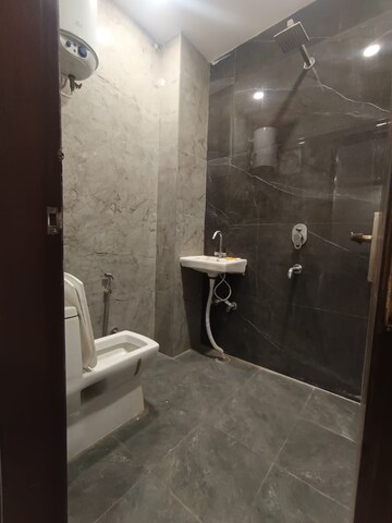 Attached Bathroom in 3 BHK Builder Floor at Saket – for Rent