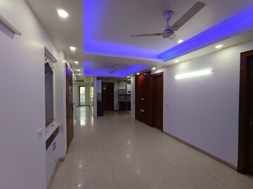 Living Room in 3 BHK Builder Floor at Ansal Sushant Lok I, Sector 43 – for Rent