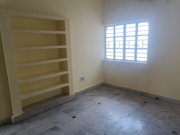 Room in 3 BHK Builder Floor at Argora – for Rent