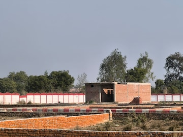  Plot – Exterior View View at Banthra Sikander Pur - for Sale