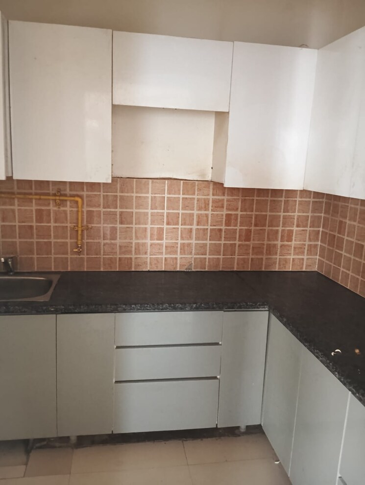 Kitchen, mahagun-mywoods 3 Bedroom 1240 Sq.Ft. Apartment In Sector 16c Greater Noida Greater Noida 8137792