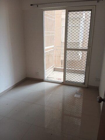 Room in 3 BHK Apartment at Mahagun Mywoods, Sector 16c Greater Noida – for Sale