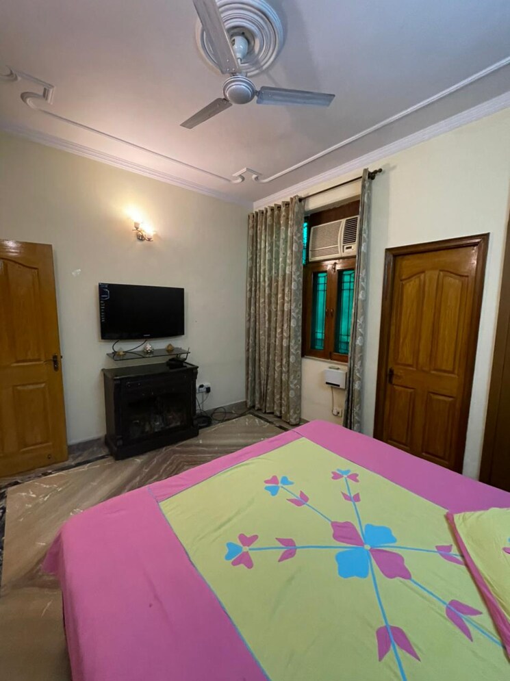 Bedroom, rwa-apartments-sector-47 6 Bedroom 112 Sq.Mt. Independent House In Sector 47 Noida 8137837