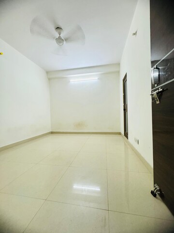 Master Bedroom in 1 BHK Builder Floor at Palm Residency Chhatarpur, Chattarpur – for Rent