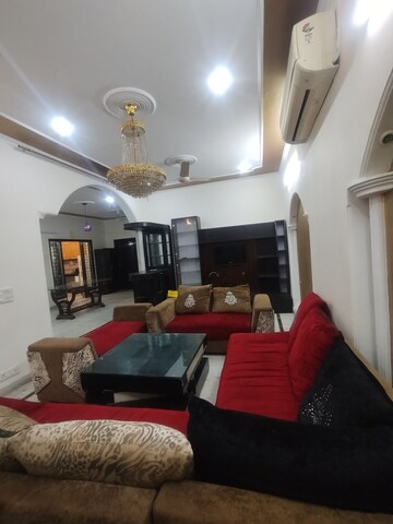 Living Room in 3 BHK Builder Floor at Sushant Tower, Sector 56 – for Rent