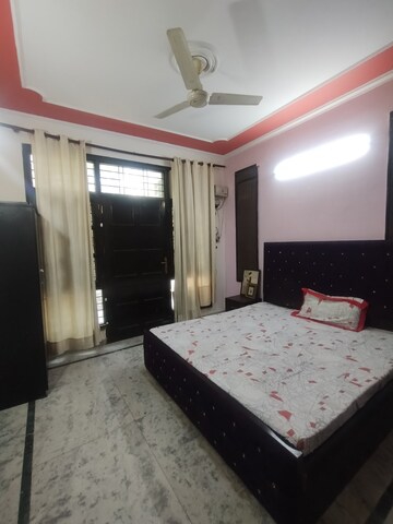 Kitchen in 3 BHK Builder Floor at Sushant Tower, Sector 56 – for Rent