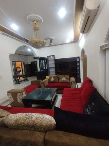 Living Room in 3 BHK Builder Floor at Sushant Tower, Sector 56 – for Rent