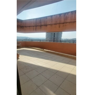 Bathroom in 3 BHK Apartment at Kumar Urban Shantiniketan Phase 2, Baner – for Rent