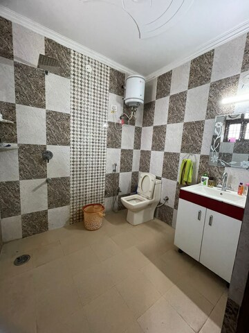 Master Bedroom in 2 BHK Builder Floor at Ansal Sushant Lok I, Sector 43 – for Rent
