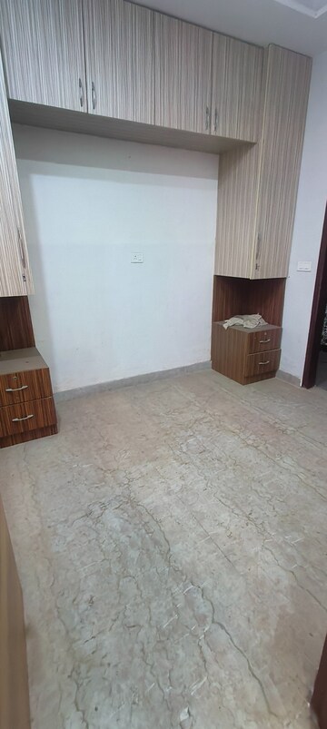 Room in 2 BHK Builder Floor at Rohini Sector 25 – for Sale