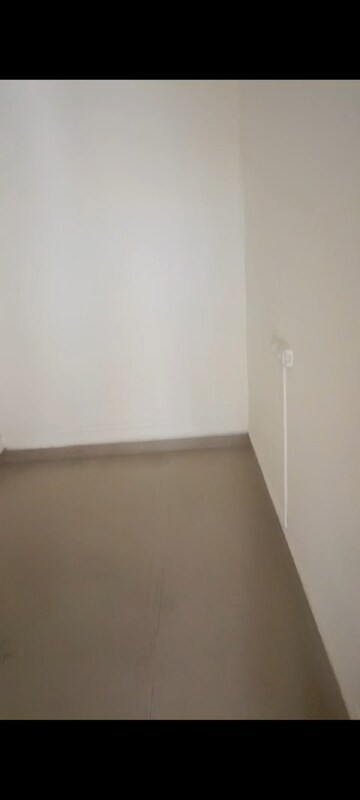 Room in 2 BHK Independent House at RWA Apartments Sector 51, Sector 51 – for Rent