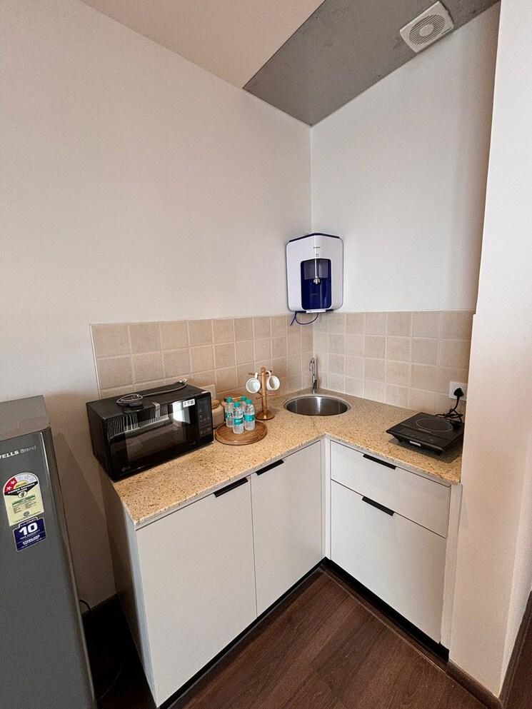 Kitchen, south city 2 4 Bedroom 240 Sq.Yd. Builder Floor In South City 2 Gurgaon 8137919