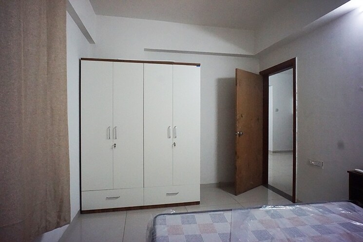 Room, motera 3 Bedroom 1800 Sq.Ft. Apartment In Motera Ahmedabad 8137945