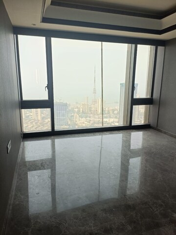 Room in 4 BHK Apartment at Lodha Trump Tower, Worli – for Rent