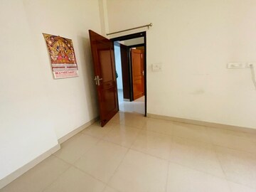 Room in 3 BHK Builder Floor at Ansal Plaza Sector-23, Sector 23 – for Rent