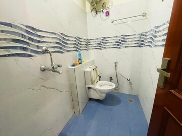 Master Bedroom in 3 BHK Builder Floor at Ansal Plaza Sector-23, Sector 23 – for Rent